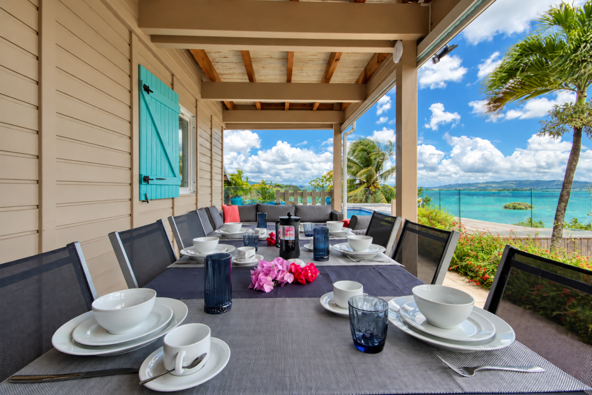 OUTSIDE DINING(1)